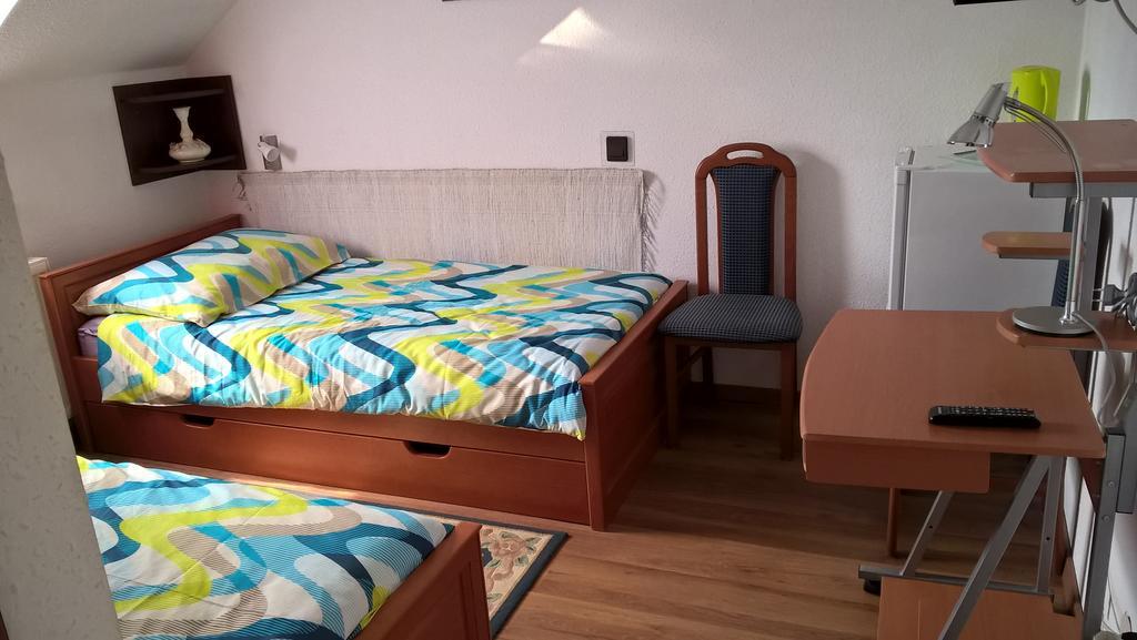 Ria Panzio Bed & Breakfast Естергом Екстериор снимка