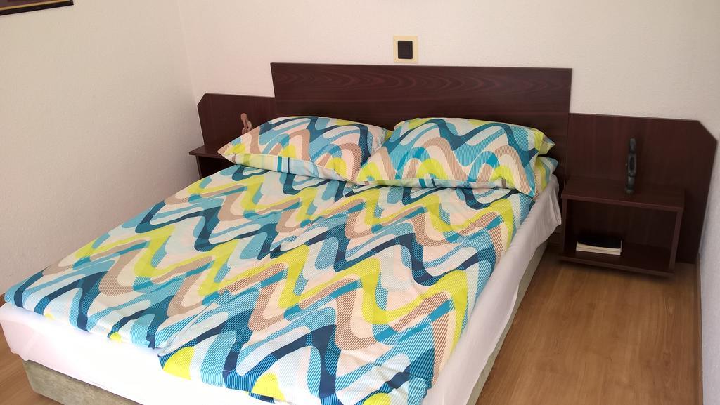 Ria Panzio Bed & Breakfast Естергом Екстериор снимка